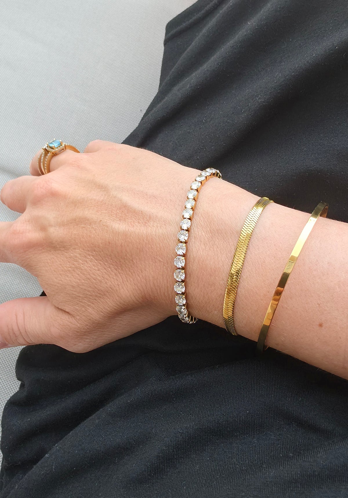 Gold bangle