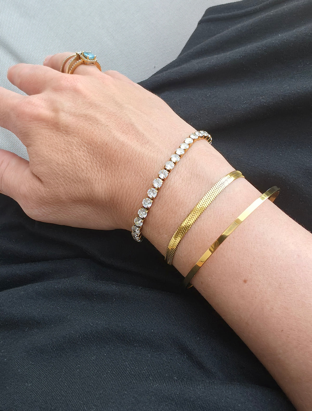 Gold bangle