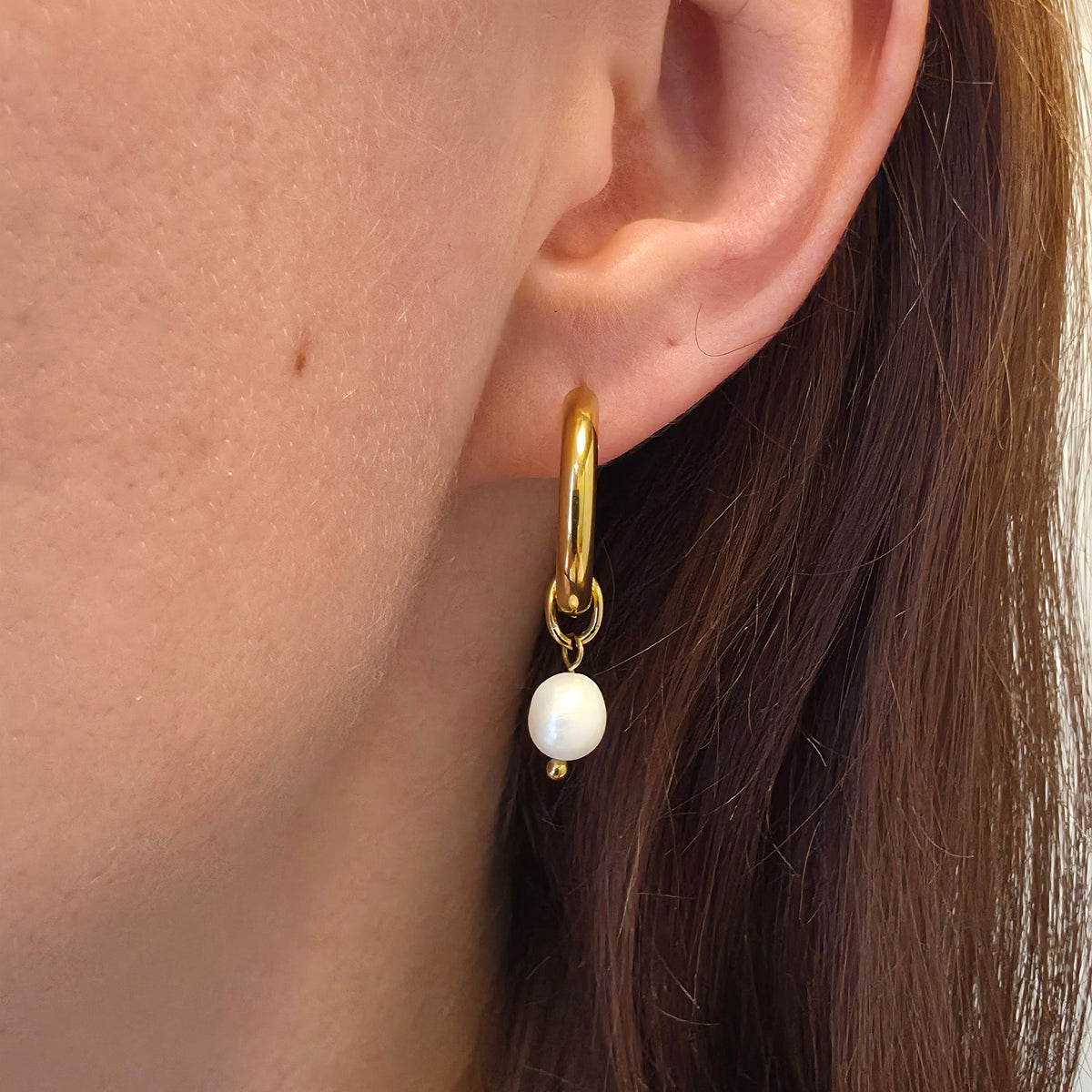 Chunky single pearl hoops