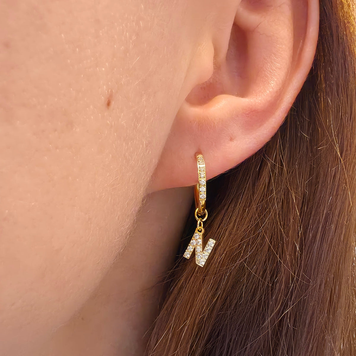 Luna hoops med bogstav 12mm