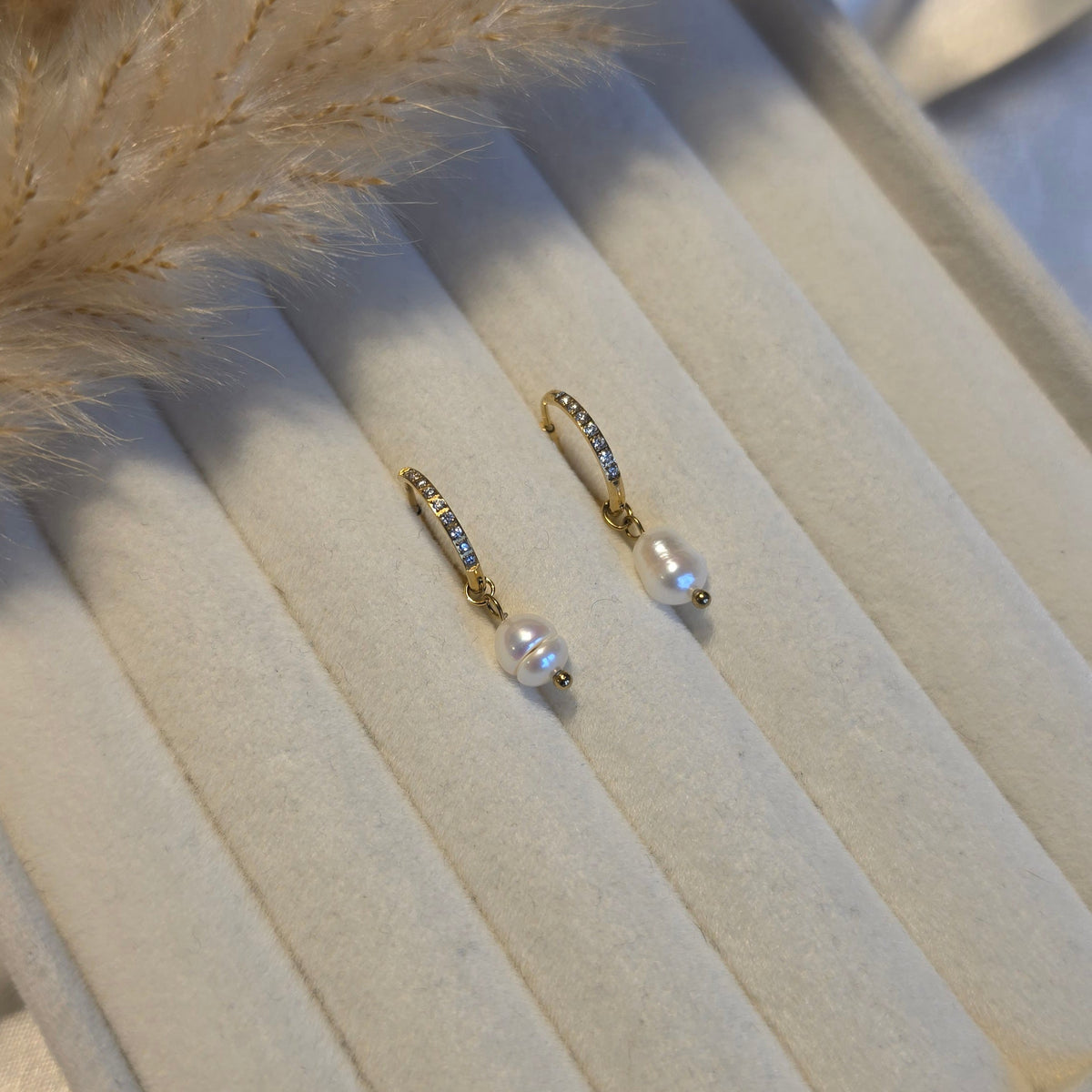 Luna pearl hoops 12mm